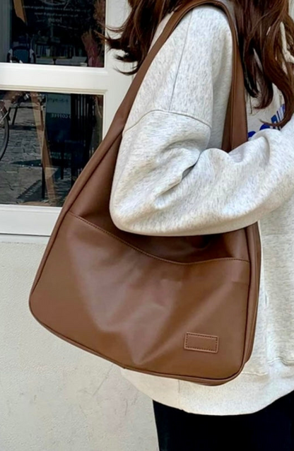 LOUA | ESSENTIAL SHOULDER BAG